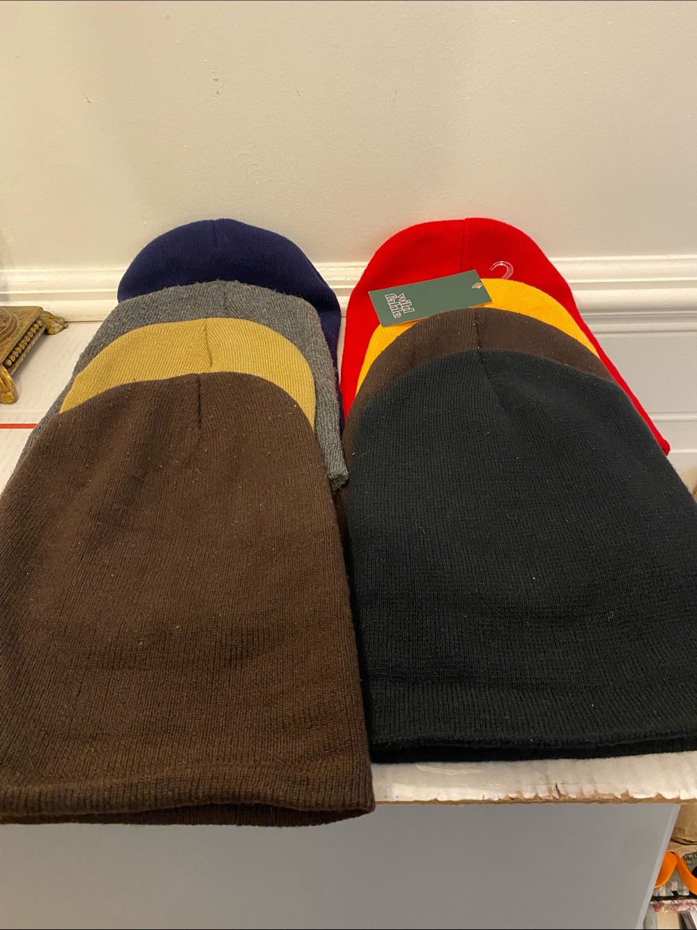 Bundle of (8) one size caps  unisex good condition